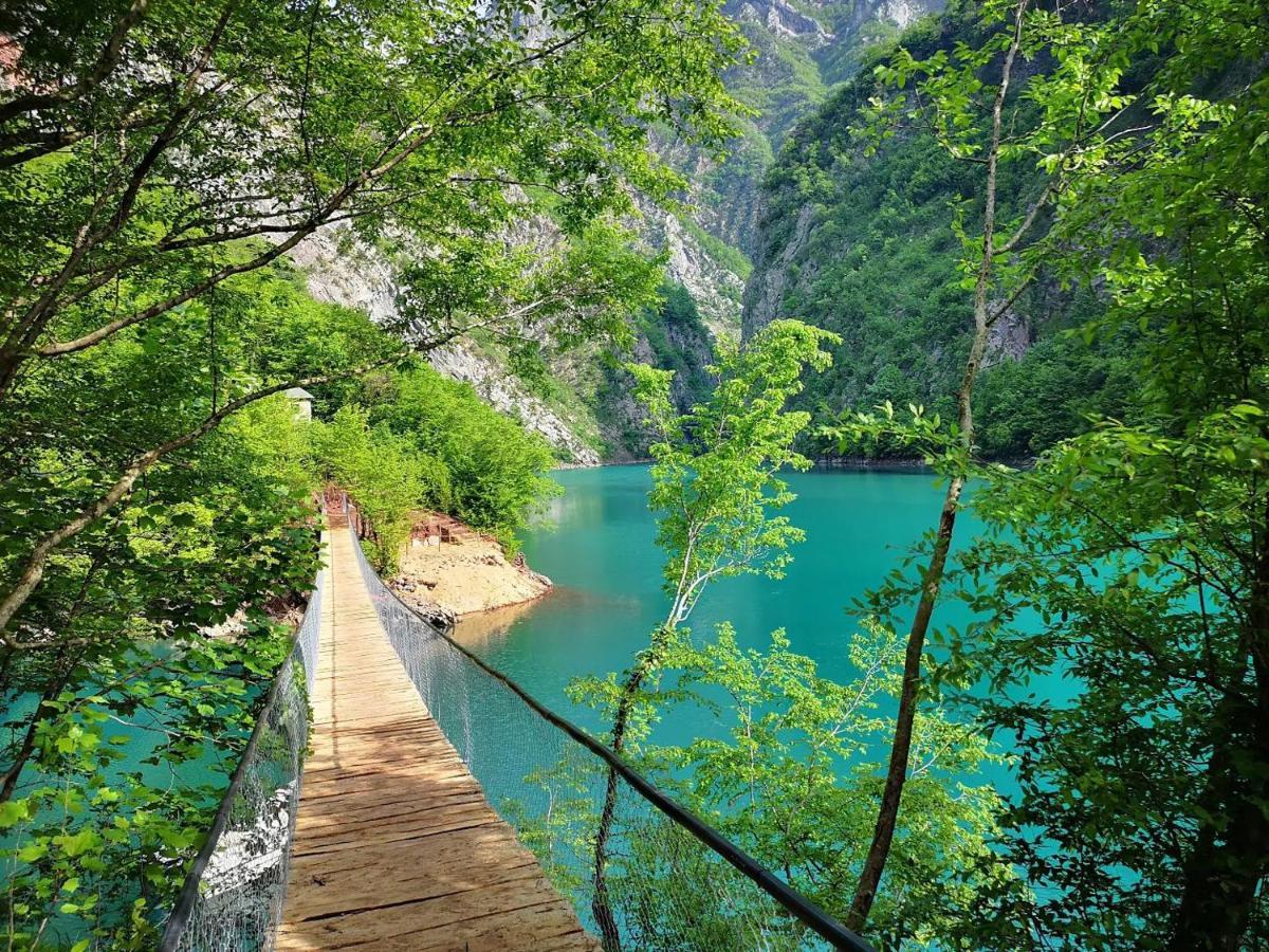 Riverside Komani Lake Dış mekan fotoğraf